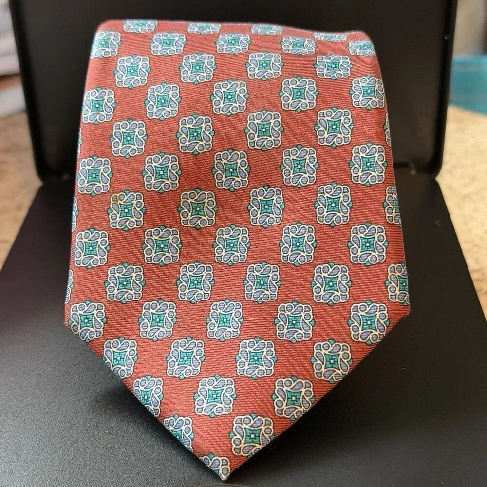 Christian Dior Silk Tie Red Blue Geometric Medallion Made USA Italy Classic 3.5
